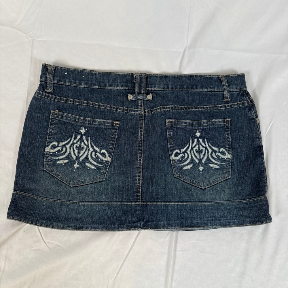 VTG Y2K Denim Mini Skirt Dark Wash Embroidered Festival Grunge Pockets Size 11